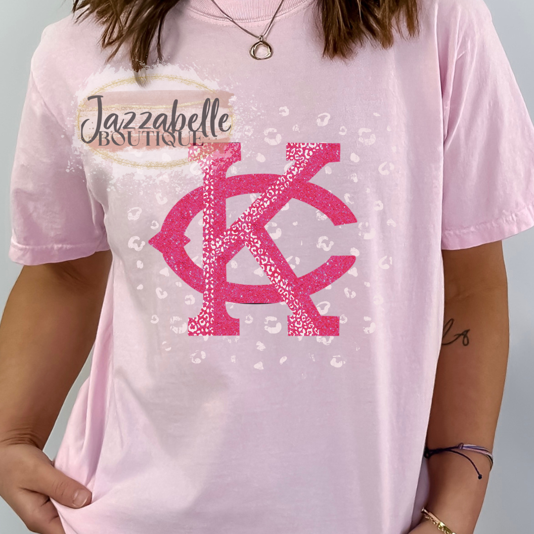 Pink/Leopard KC *Comfort Colors* Tee | HarlieJane’s Graphic Habit ✦ JZBL Exclusive